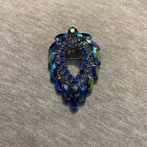 D & E Juliana for Sarah Coventry Blue Lagoon Borealis Rhinestone Brooch - 1964